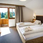 Farm Grosslehen Hotel 4*
