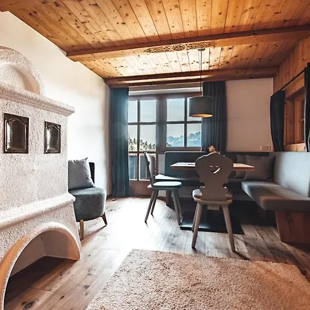 Farmhotel & Grosslehen 4*