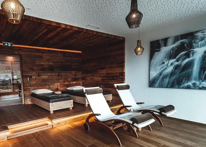 Farmhotel & Grosslehen فندق فيبربرن