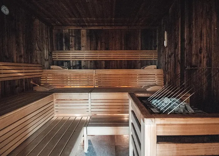 فندق Farmhotel & Grosslehen 4*