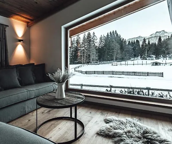 فندق Farmhotel & Grosslehen 4*