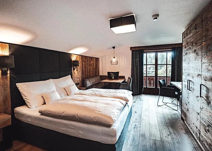 Farmhotel & Grosslehen 4* فيبربرن