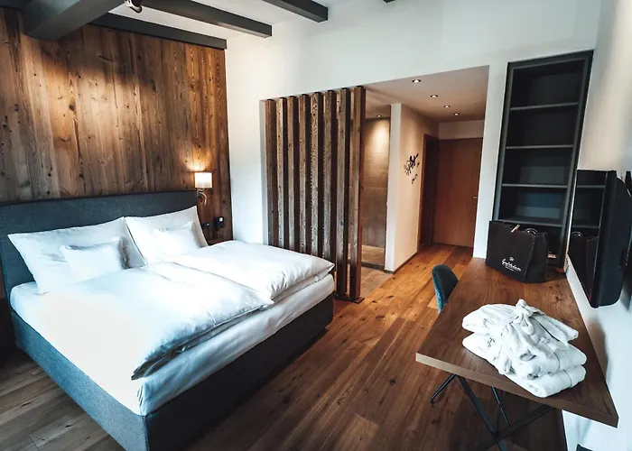 فندق Farmhotel & Grosslehen 4*