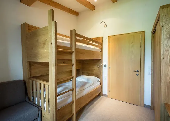 Farmhotel & Grosslehen فندق فيبربرن